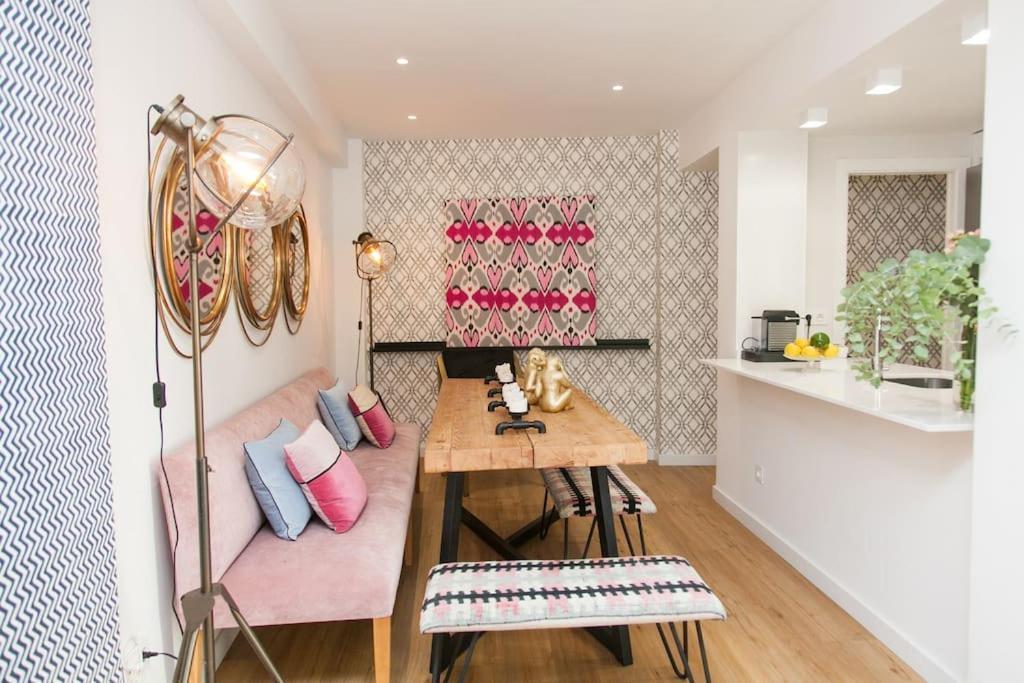 Modern & Nice Apartment. Old Town. Private Parking Σεβίλλη Εξωτερικό φωτογραφία