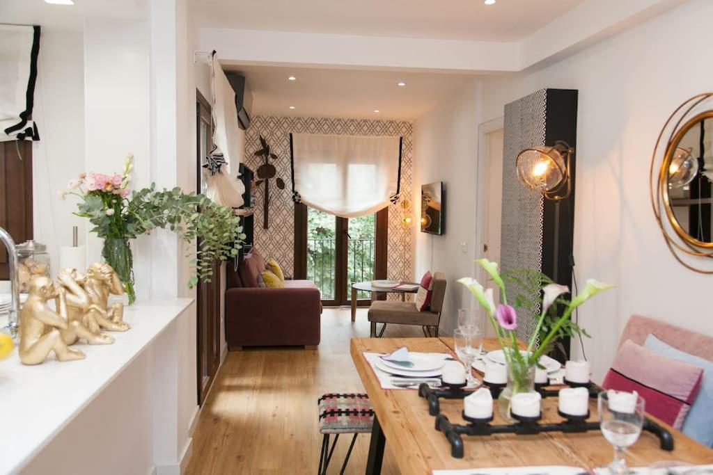 Modern & Nice Apartment. Old Town. Private Parking Σεβίλλη Εξωτερικό φωτογραφία