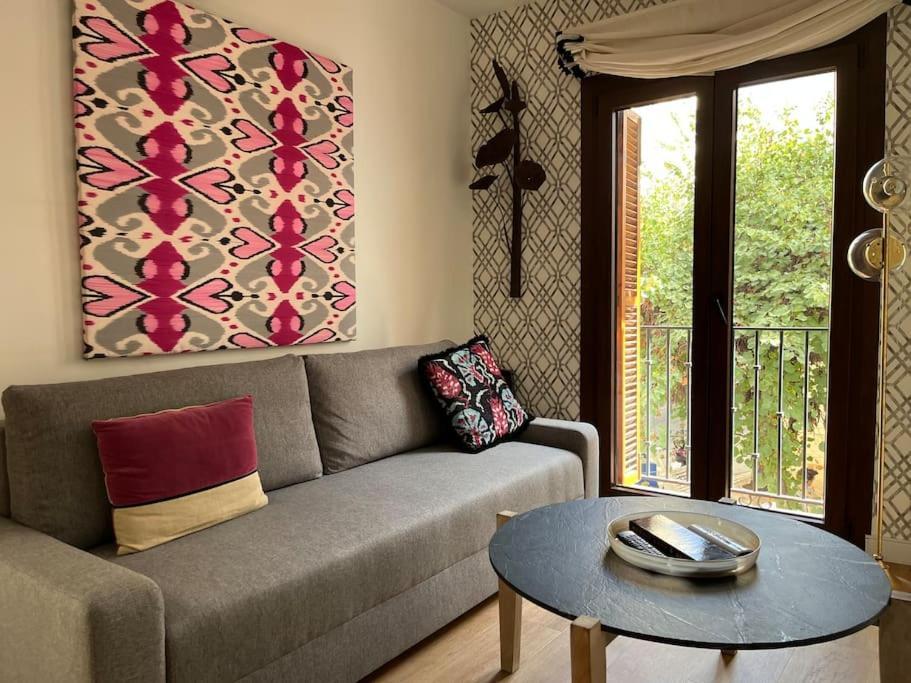 Modern & Nice Apartment. Old Town. Private Parking Σεβίλλη Εξωτερικό φωτογραφία