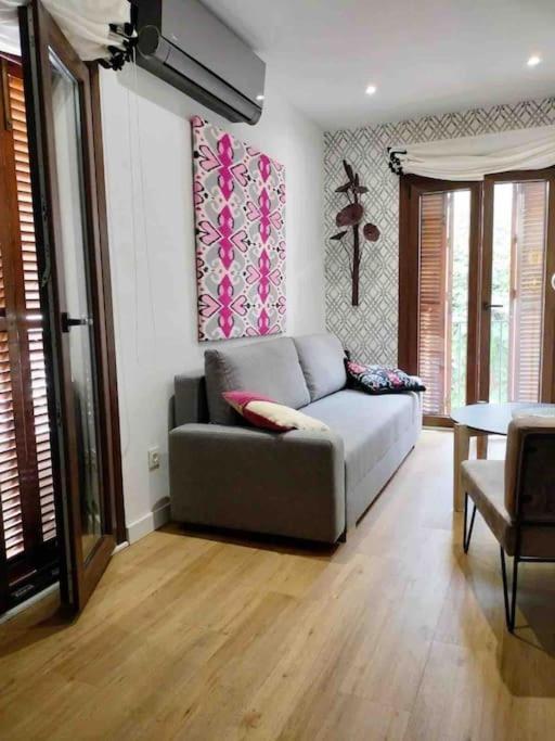 Modern & Nice Apartment. Old Town. Private Parking Σεβίλλη Εξωτερικό φωτογραφία